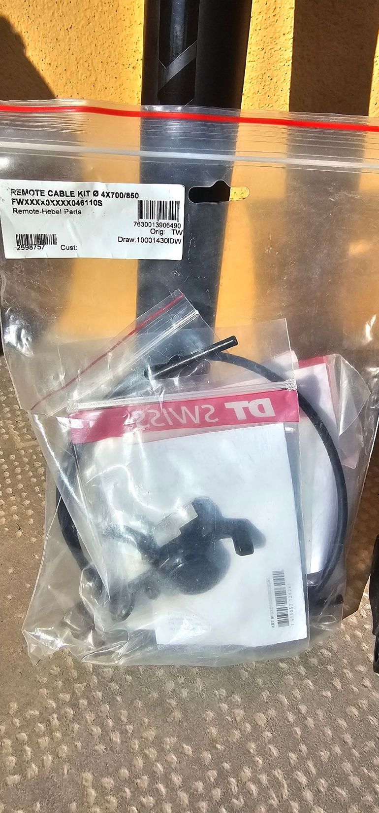 Used Dt Swiss F 232 ONE Fork 110mm Travel 44mm Offset Remote 2025 bike — image 2 of 13