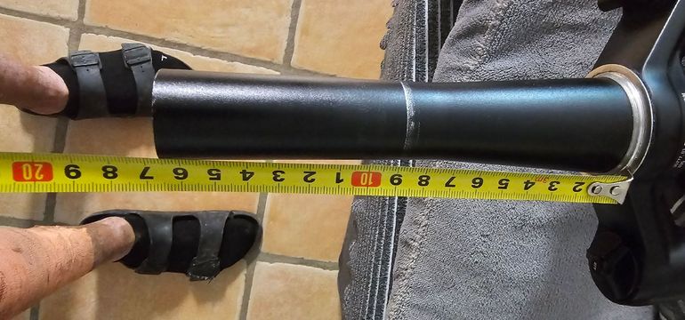 Used Dt Swiss F 232 ONE Fork 110mm Travel 44mm Offset Remote 2025 bike — image 3 of 13