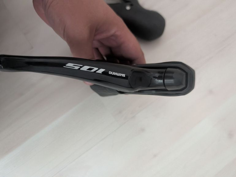 Used Shimano 105 STI Schalthebel / Bremshebel Set ST-R7000 2x11-speed bike — image 2 of 6