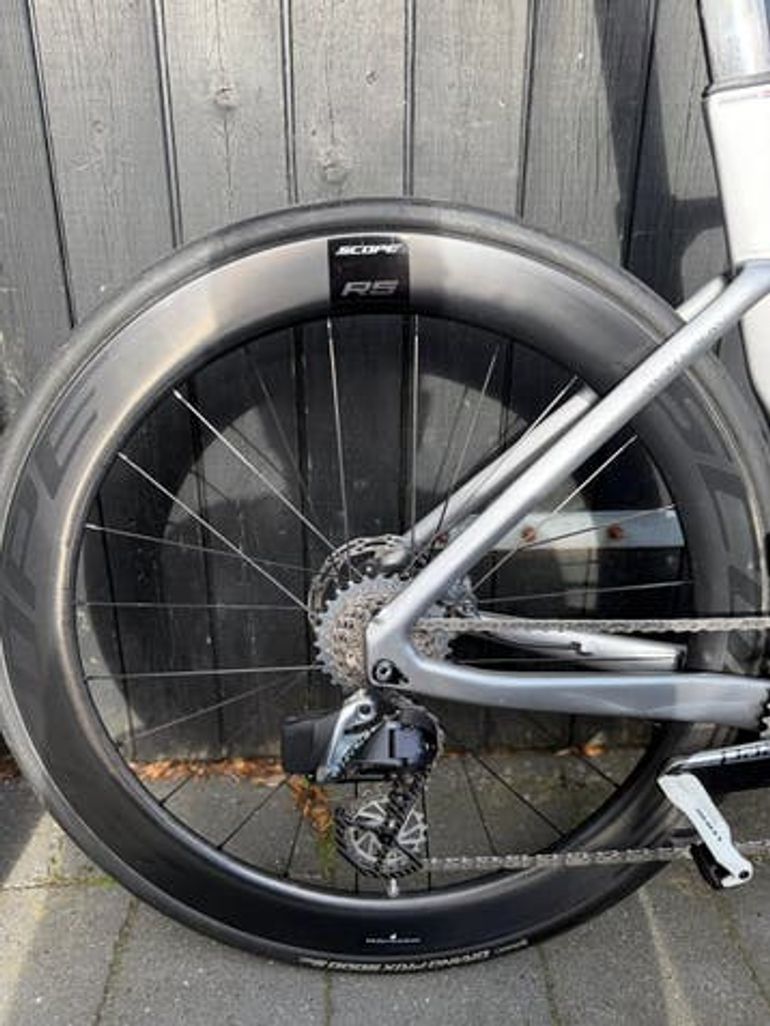 Used Scope R5 2024 bike — image 1 of 2