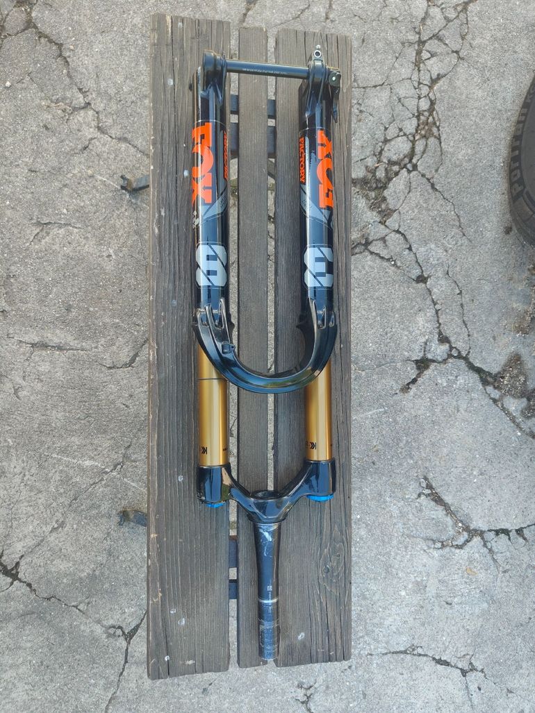 Used Fox Factory 38 Fork 2022 bike — image 4 of 5