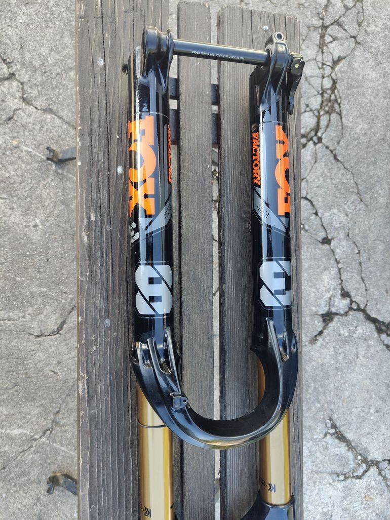Used Fox Factory 38 Fork 2022 bike — image 2 of 5