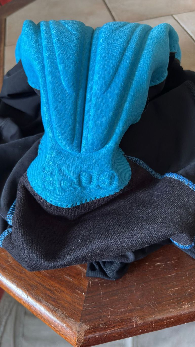 Used Gorewear C5 Opti Bib Shorts+ bike — image 4 of 9