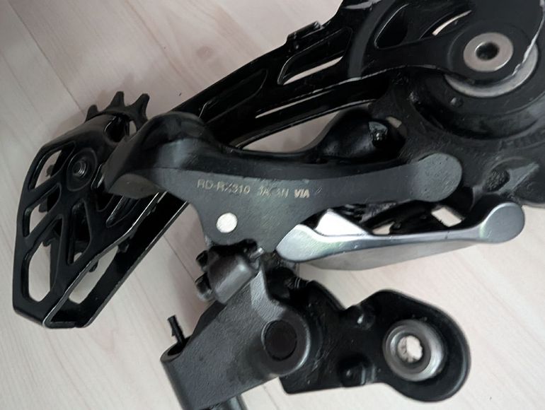 Used Shimano GRX RD-RX810 11-speed Gravel bike — image 3 of 4
