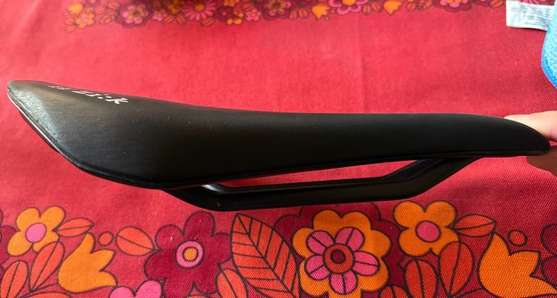 Used Fizik Vento Argo R1 2024 Saddles & Seatposts