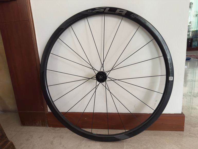 Used Giant SLR 1 36mm Carbon Road Wheel 700c bike — image 2 of 7
