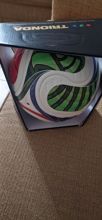 Used Adidas Trionda Pro Official Match Ball 2026 bike — image 4 of 6