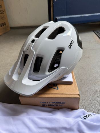 Used POC Axion MIPS Helmet MTB Trail Size L 2025 bike — image 3 of 6