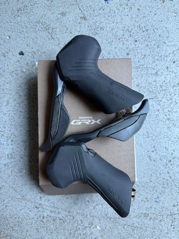 Used Shimano GRX Di2 ST-RX825 2x12-fach Schalthebel Set 2025 bike