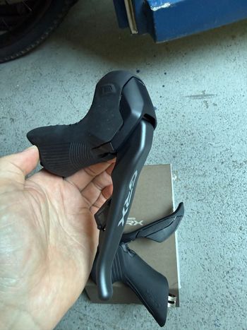 Used Shimano GRX Di2 ST-RX825 2x12-fach Schalthebel Set 2025 bike — image 2 of 6