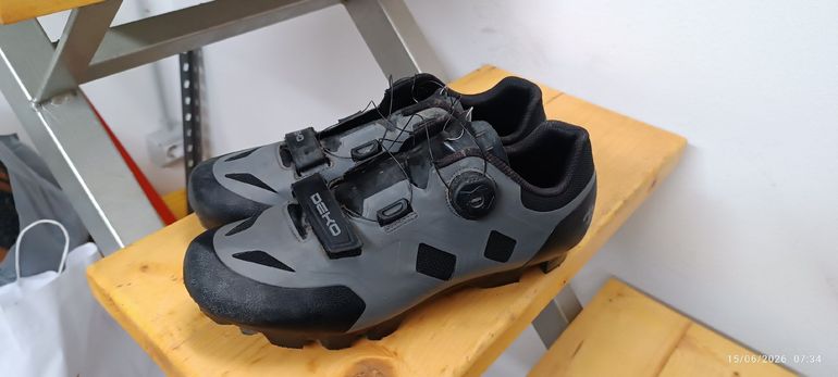 Used Deko scarpe ciclismo MTB e BDC 2025 bike — image 1 of 9