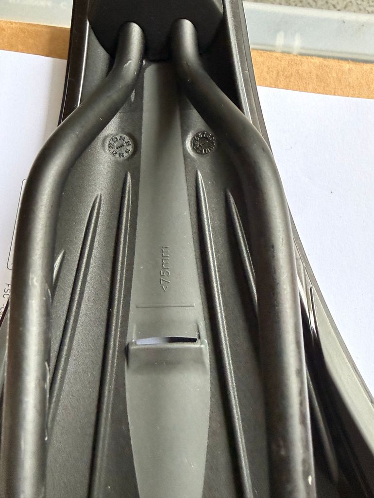 Used Fizik Terra Fahrradsattel 150 mm 2025 bike — image 4 of 5