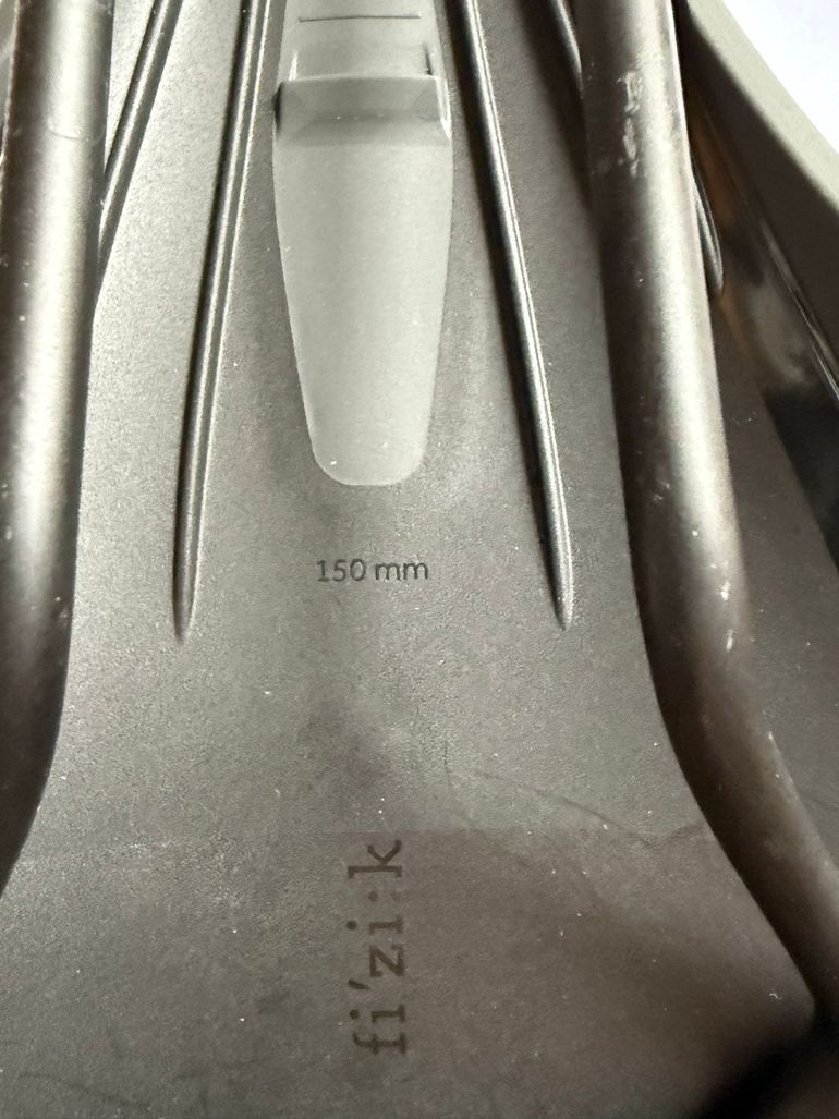 Used Fizik Terra Fahrradsattel 150 mm 2025 bike — image 5 of 5