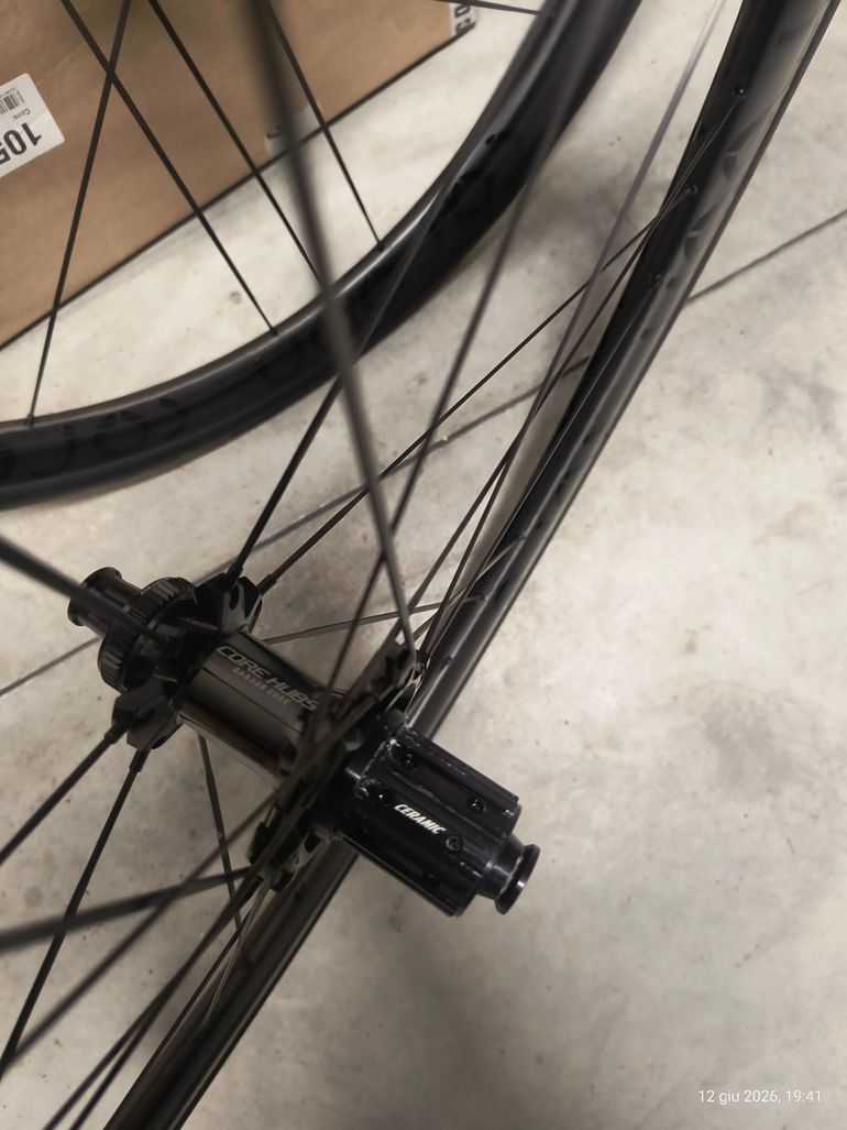 Used Carbon core Carbon Core 38 Disc Wheelset 2024 bike — image 5 of 8