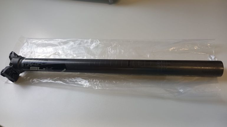 Used Fsa SLK carbon 27.2x400 bike — image 10 of 12