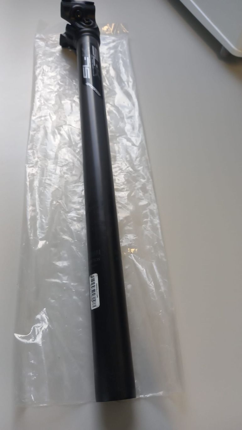 Used Fsa SLK carbon 27.2x400 bike — image 11 of 12