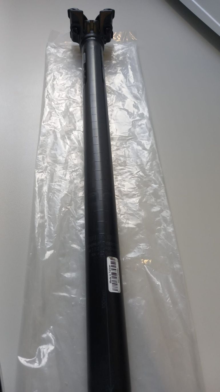 Used Fsa SLK carbon 27.2x400 bike — image 9 of 12
