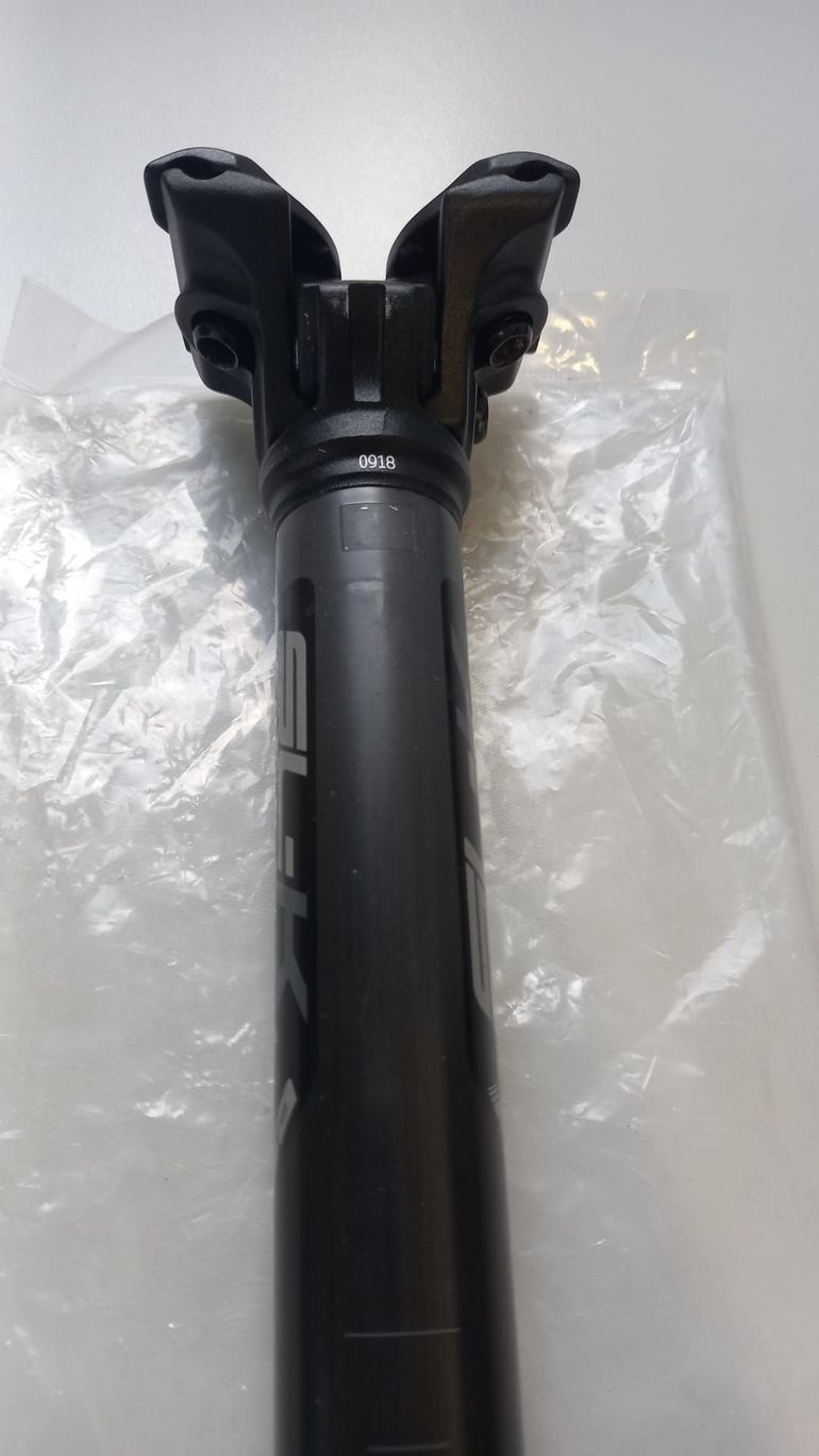 Used Fsa SLK carbon 27.2x400 bike — image 4 of 12