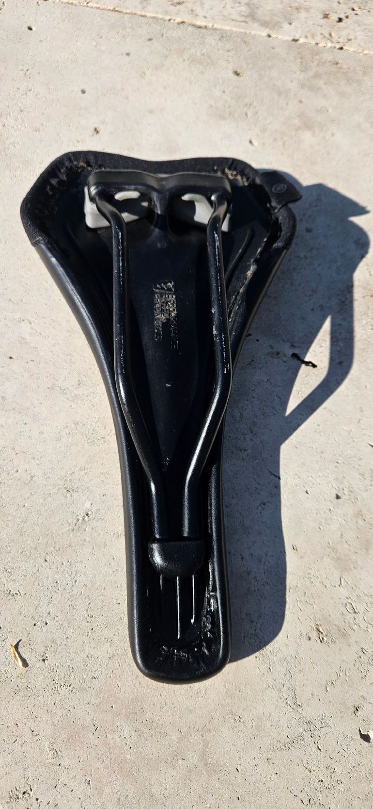 Used Sq Lab Sattel 2025 bike — image 3 of 4