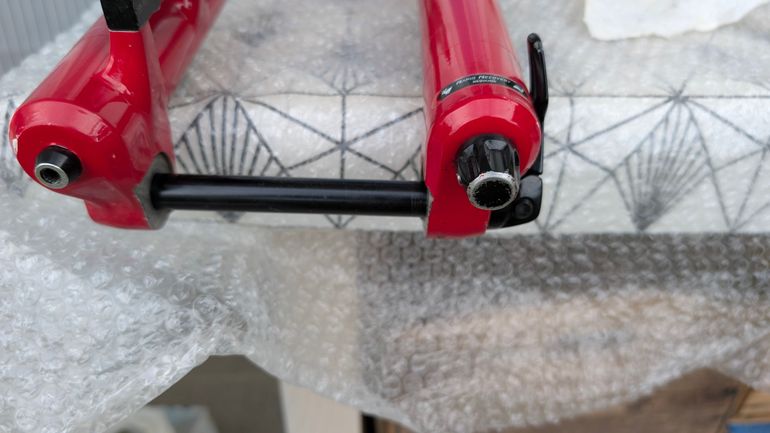 Used RockShox LYRIC ULTIMATE RC2 2019 bike — image 8 of 9