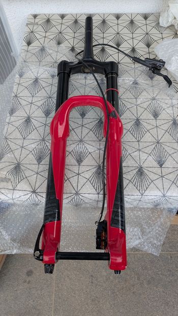Used RockShox LYRIC ULTIMATE RC2 2019 bike