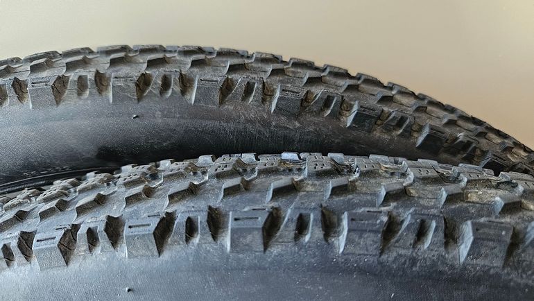 Used Maxxis ardent race bike — image 1 of 5