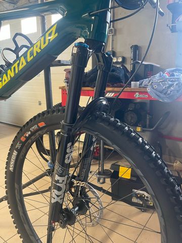 Used Fox 36 performance elite 2026 bike — image 1 of 2