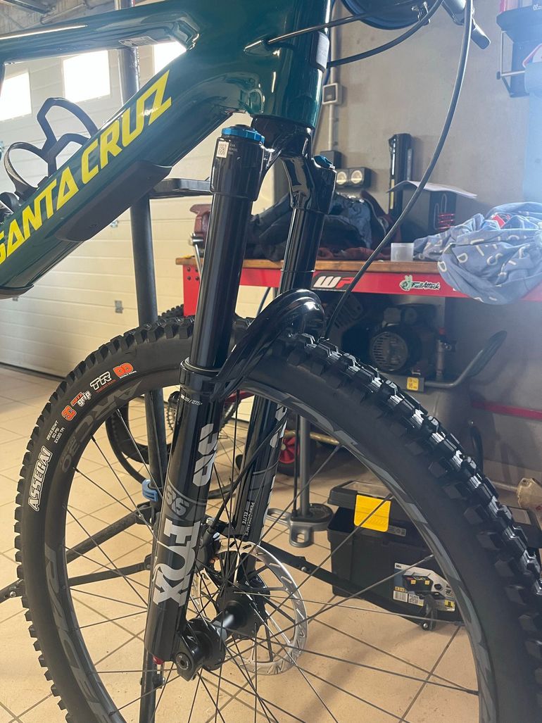 Used Fox 36 performance elite 2026 bike — image 1 of 2
