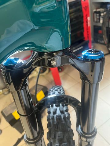 Used Fox 36 performance elite 2026 bike — image 2 of 2