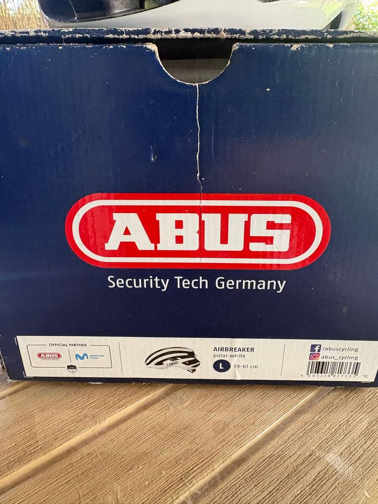 Used ABUS Airbreaker Helmet L 2022 bike — image 5 of 6