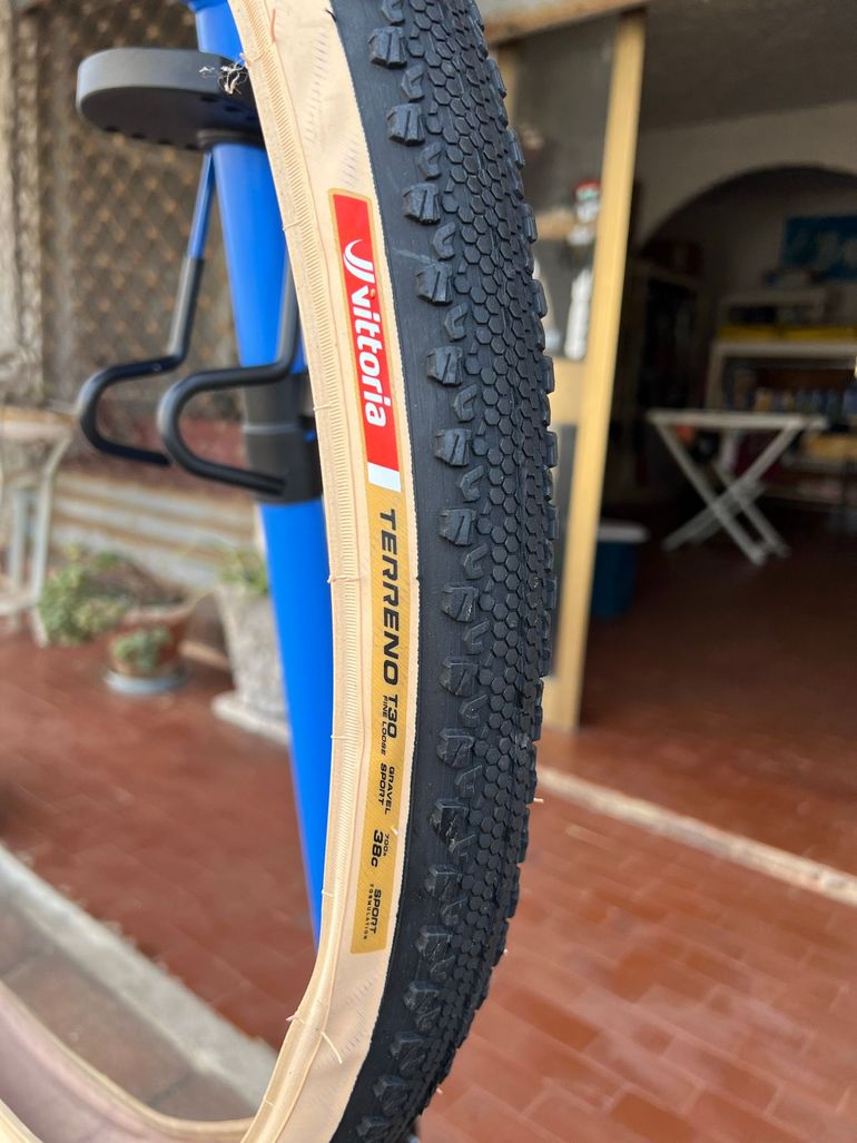 Vittoria Terreno T30 Gravel Tire 2026 bike d'occasion — image 6 sur 6