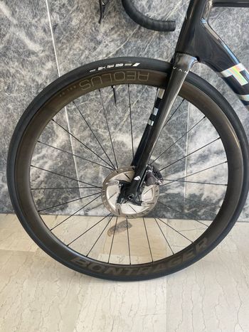 Used Bontrager Aeolus RSL 37 TLR Disc Road Wheel 2025 bike