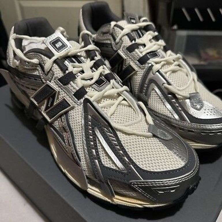 Used New Balance Fresh Foam X 880 V12 bike — image 1 of 2