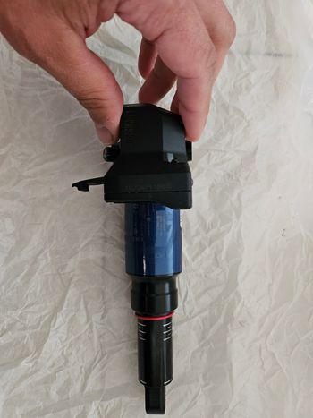Used Rock Shox ROCKSHOX Dämpfer SIDLuxe Ultimate Flight Attendant Trunnion Mount 165x45 mm | Mondraker F-Podium 2023+ bike — image 3 of 7