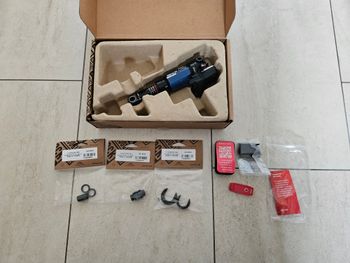 Used Rock Shox ROCKSHOX Dämpfer SIDLuxe Ultimate Flight Attendant Trunnion Mount 165x45 mm | Mondraker F-Podium 2023+ bike