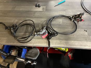 Used Sram Motive Bronze 2026 bike — image 2 of 4