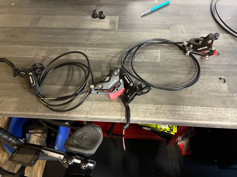 Used Sram Motive Bronze 2026 bike — image 2 of 4