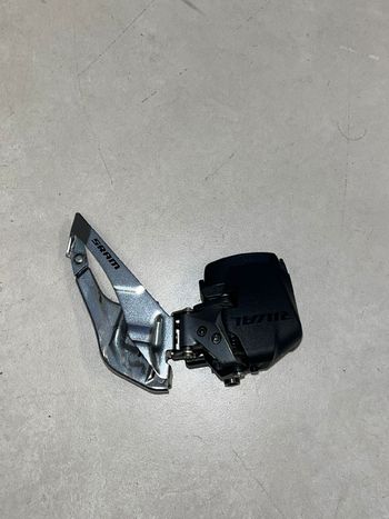 Used Sram Red AXS Groupset bike — image 5 of 6