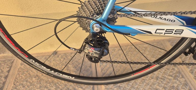 Used Campagnolo neutron carbon 2011 bike — image 4 of 4