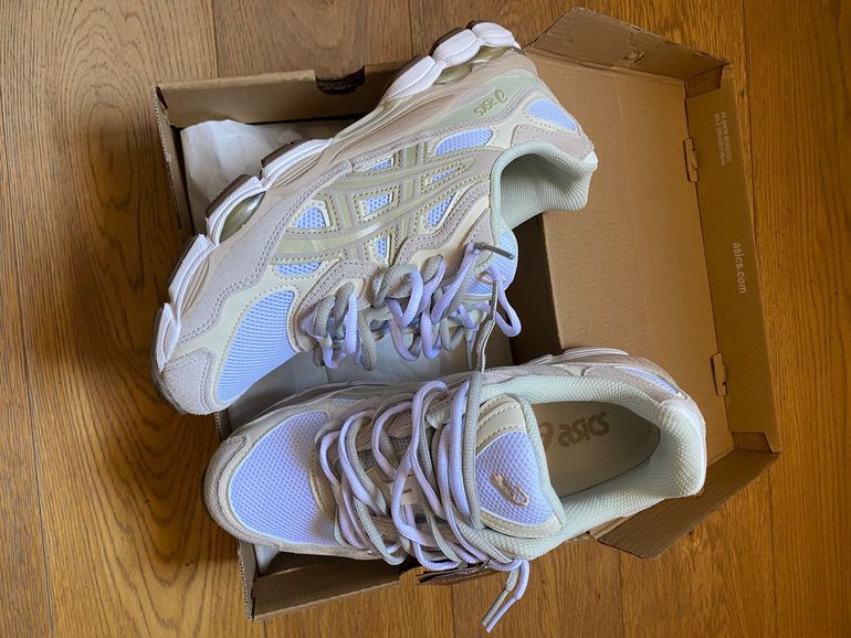 Used Asics Gel-NYC White/Feather Grey bike — image 7 of 7