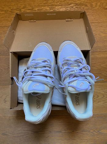 Used Asics Gel-NYC White/Feather Grey bike — image 3 of 7