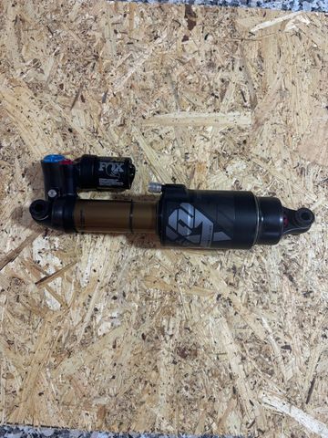 Fox FLOAT X2 Air Shock 2025 bike usato — immagine 2 di 3