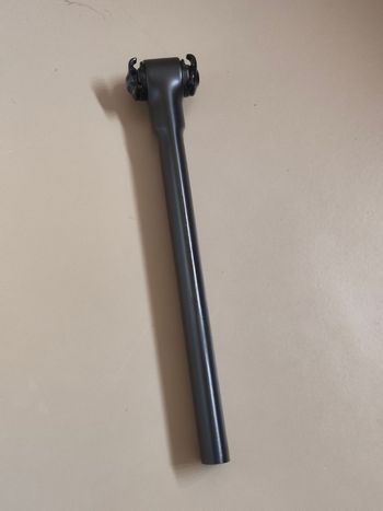 Used Specialized Tarmac SL7 Seatpost 0mm offset bike — image 3 of 7