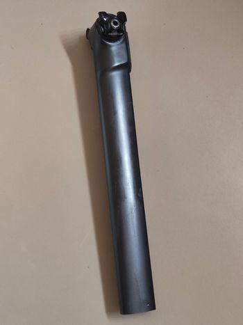 Used Specialized Tarmac SL7 Seatpost 0mm offset bike — image 4 of 7