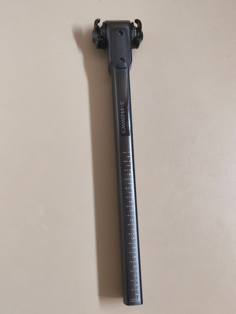 Used Specialized Tarmac SL7 Seatpost 0mm offset bike — image 5 of 7