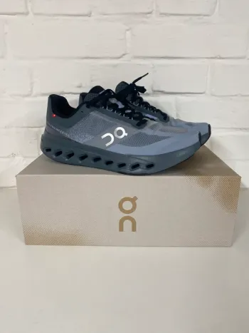 Used On Running On Cloud Laufschuhe Größe 42,5 bike