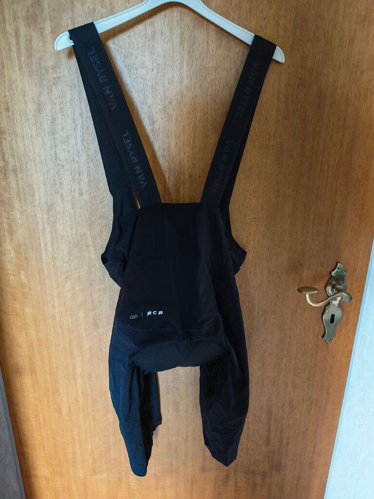 Used Van Rysel RCR-R Pro Rennradhose Herren kurz mit Trägern schwarz bike — image 3 of 6