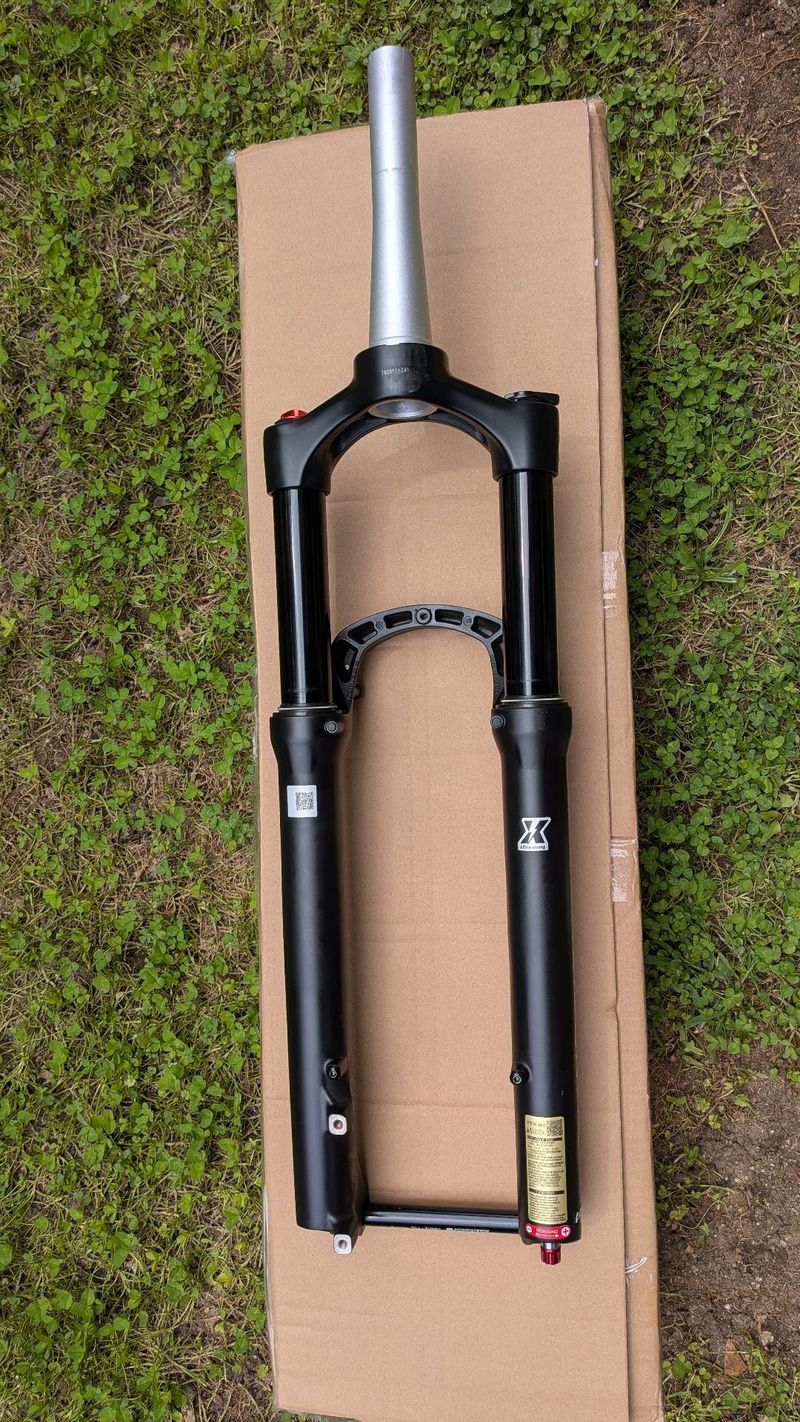 Sr Suntour Raidon34 Boost 2026 bike d'occasion — image 2 sur 7