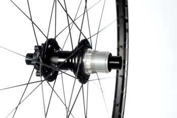 Used Stans Notubes Podium Carbon SRD 29" 15x110 and 12x148 Boost SRAM XD Wheelset bike — image 3 of 8