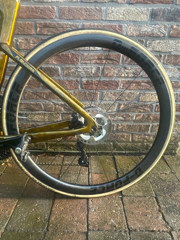 Used D-Force Race 38mm 2025 bike — image 3 of 4